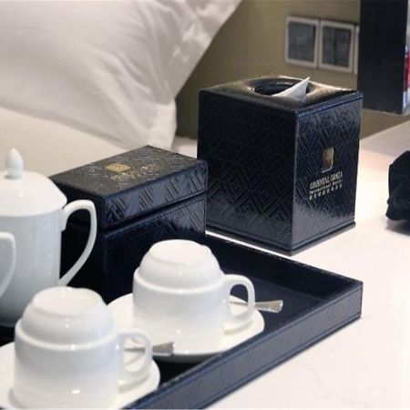 Shenyang Oriental Ginza International Hotel Exterior foto